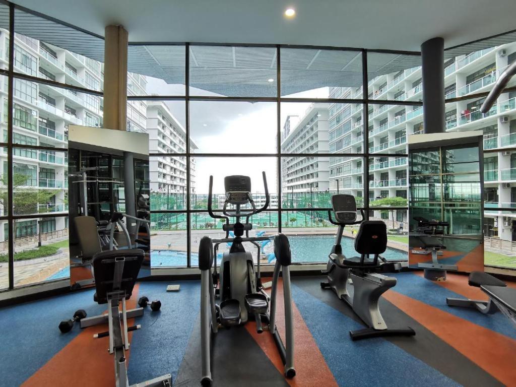 Mount Austin #Palazio B1 Pool View 1-2Pax #Mspro Appartement Johor Bahru Buitenkant foto